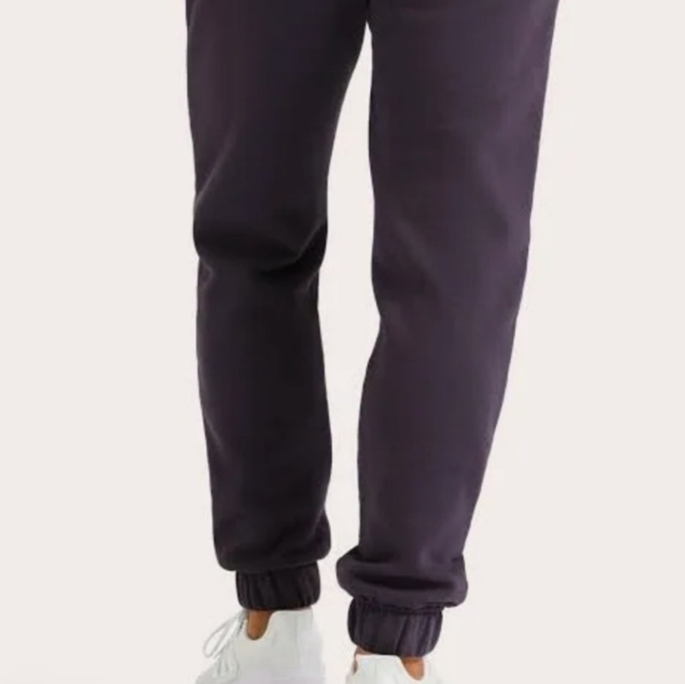 Peloton Chic Heavyweight Joggers In Purple With Gold Detailing New With … - Picture 6 of 15